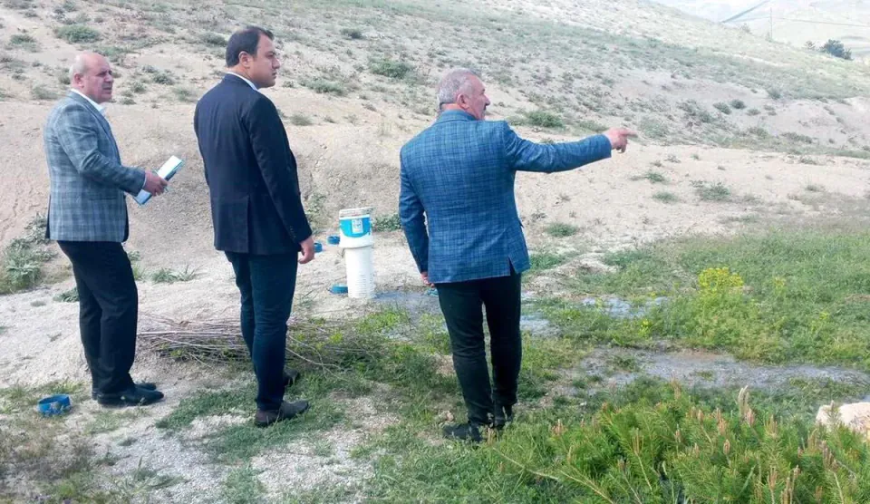 Aydıntepe Kaymakamı Ertuğrul Bayram'dan özel öğrencilere anlamlı hediye görseli