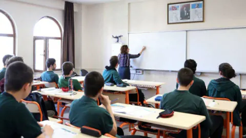 LGS Puan Hesaplama Nasıl Yapılır? Yüzdelik Dilim Neden Daha Önemli? LGS Puan Hesaplama Nasıl Yapılır? Yüzdelik Dilim Neden Daha Önemli?