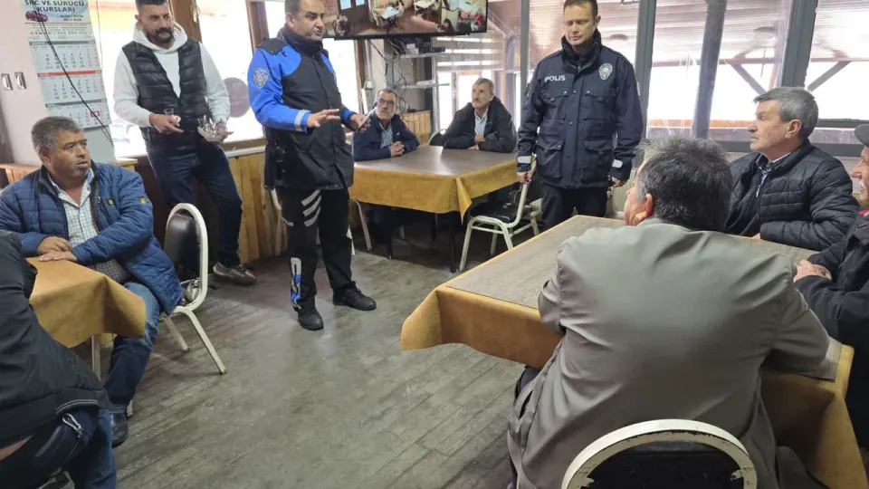 Bozüyük'te Polis Kıraathanelere İndi: Hırsızlık ve Dolandırıcılık Uyarısı görseli