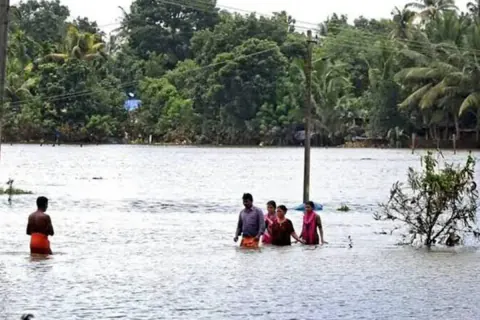 Hindistan'da Sel Felaketi: Assam'da Can Kaybı 100'e Yükseldi