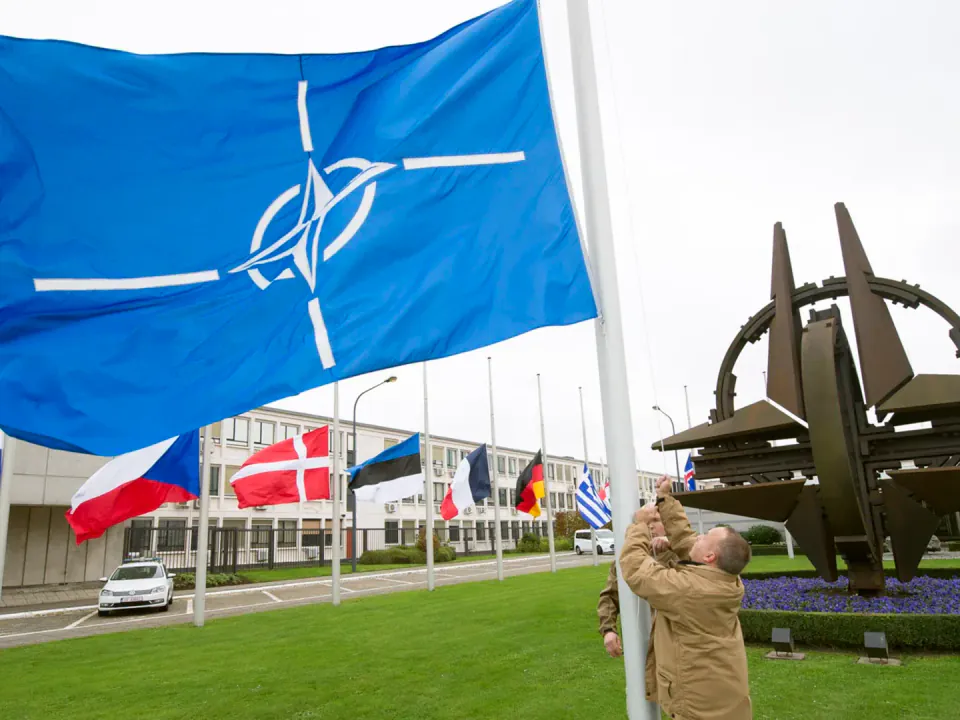 NATO, Kubilius'un Madde 5 Açıklamalarını Reddetti: 'Ekrkomisyon Yetkisi Yok' görseli