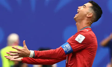 Portekiz Milli Takımı'nda Ronaldo Krizi: Fernandes ve Neves Hedefte