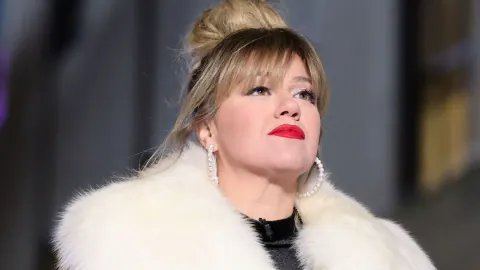 Kelly Clarkson'dan NBC'ye Şaşırtan Çıkış: Talk Show'un Sonu ve Kovulma İddiaları