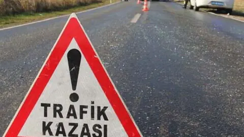 Samsun Atakum'da Trafik Kazası: Eski Milletvekili ve 2 Kişi Yaralandı