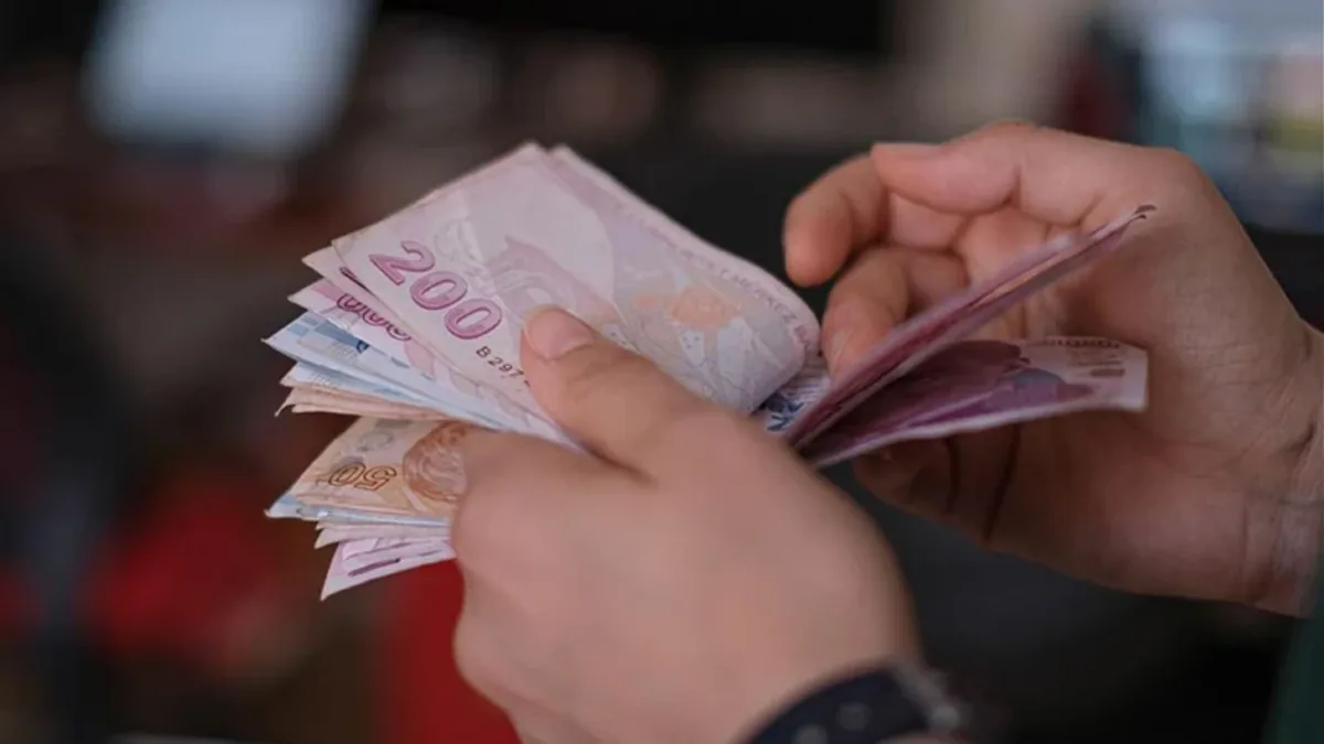 SGK'dan Çalışan Emeklilere Ömür Boyu Gelir İmkanı: Şartlar Neler? SGK'dan Çalışan Emeklilere Ömür Boyu Gelir İmkanı: Şartlar Neler?