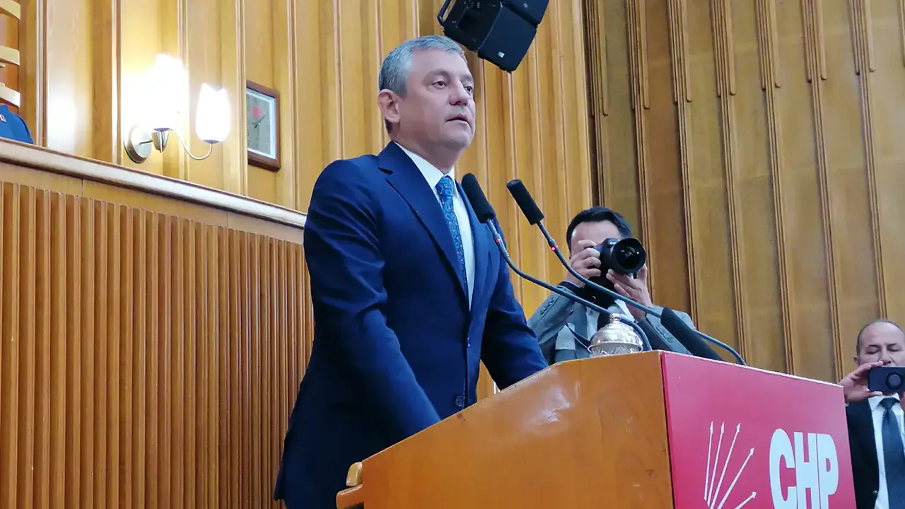 Özgür Özel'den Sert Tepki: 'Hakkımı Helal Etmiyorum' Özgür Özel'den Sert Tepki: 'Hakkımı Helal Etmiyorum'