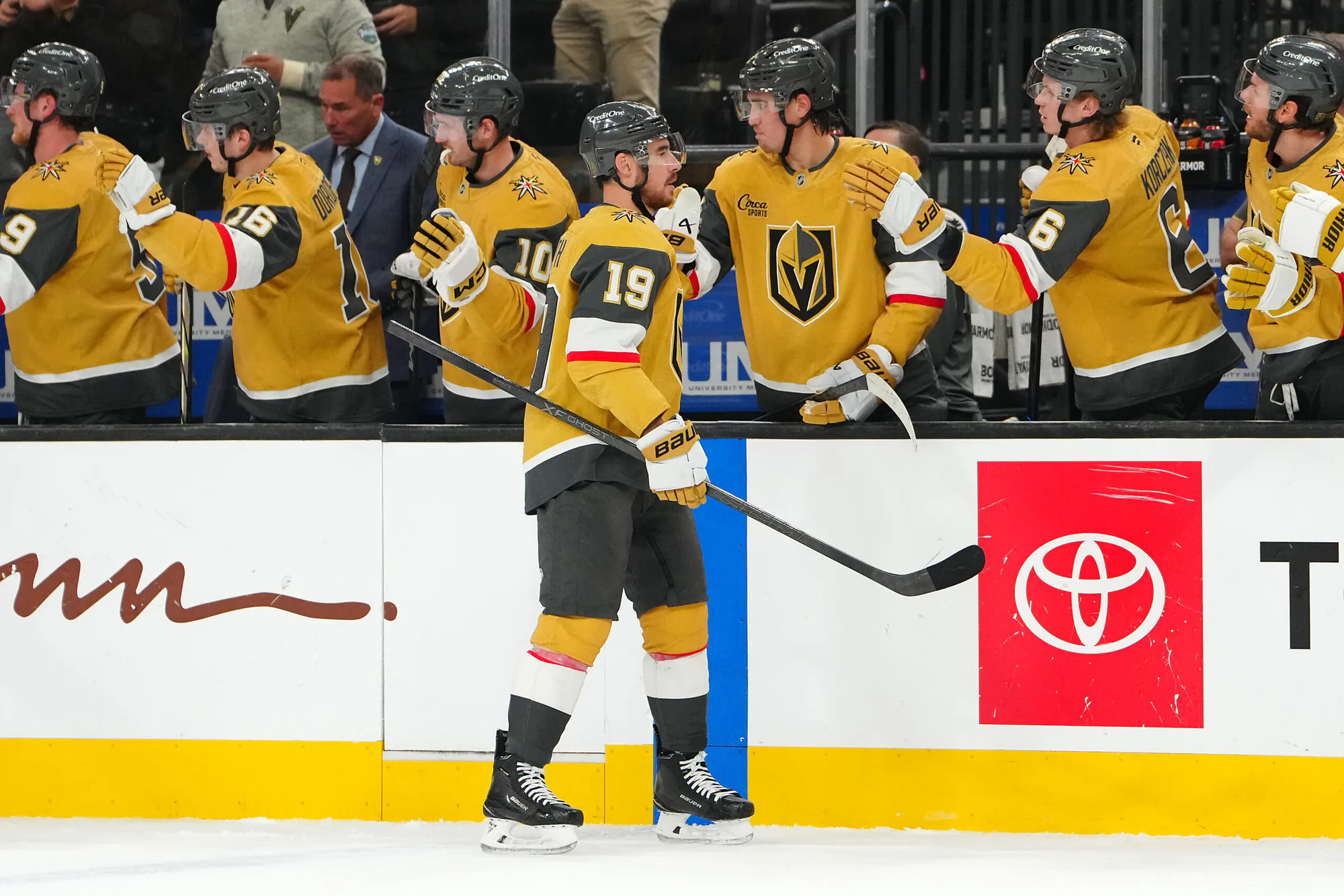 Vegas Golden Knights'ta Şampiyonluk Yolunda Sakatlık Şoku ve Gizemli Strateji Vegas Golden Knights'ta Şampiyonluk Yolunda Sakatlık Şoku ve Gizemli Strateji