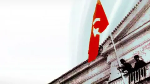 9 Eylül'ün 104. yılında İzmir'de törenlerle kutlama: Vatan mücadelesinin simgesi anıldı
