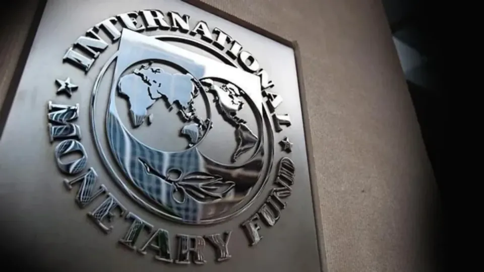 IMF Türkiye Büyüme Tahminini Düşürdü: Enflasyon Riski ve Sıkı Politika Ağırlıyor görseli