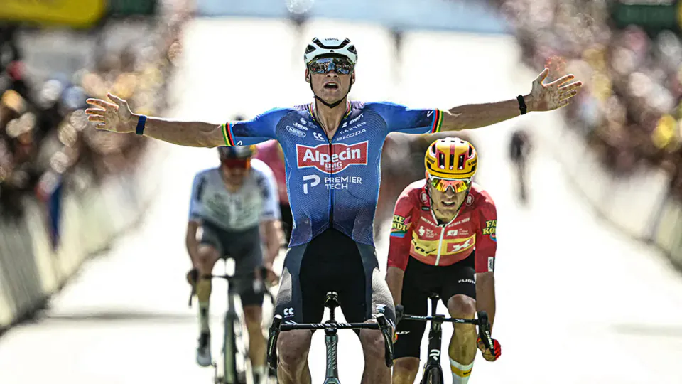 Tour de France'da Mathieu van der Poel Fırtınası: Büyük Zafer Geldi görseli