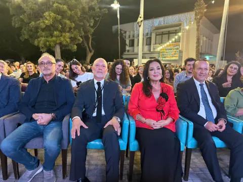 Afyonkarahisar'da Açık Hava Sineması: Selvi Boylum Al Yazmalım İzleyiciyle Buluştu