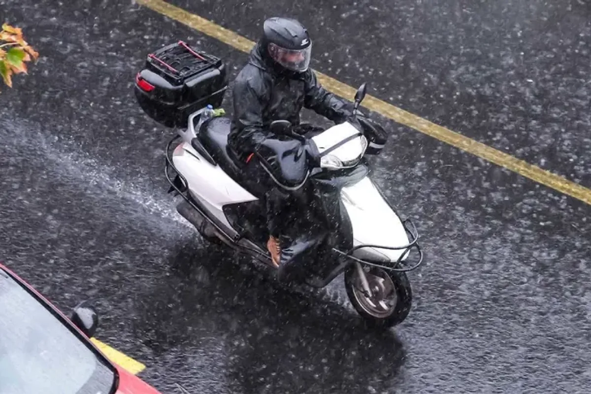 Kocaeli Valiliği'nden Kritik Karar: Motosiklet ve Kuryelere Trafik Yasağı Kocaeli Valiliği'nden Kritik Karar: Motosiklet ve Kuryelere Trafik Yasağı