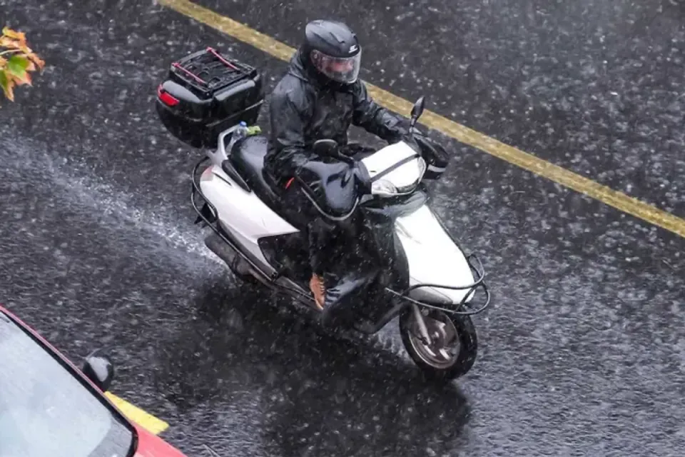 Kocaeli Valiliği'nden Kritik Karar: Motosiklet ve Kuryelere Trafik Yasağı görseli