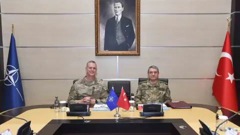 Genelkurmay Başkanı Bayraktaroğlu, NATO SACEUR Grynkewich ile İstanbul'da görüştü