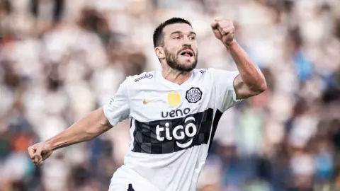 Tim Payne, Olimpia Formasıyla Görkemli Bir Golle Çıkış Yaptı