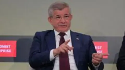 Ahmet Davutoğlu ‘cumhurbaşkanına hakaret’ soruşturmasında: Ankara Başsavcılığı resmi işlem başlattı