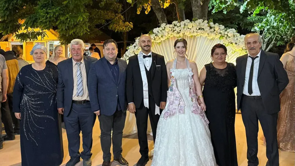 Başkan Recep Gün, Gaye ve Caner Çiftinin Mutluluğuna Ortak Oldu görseli