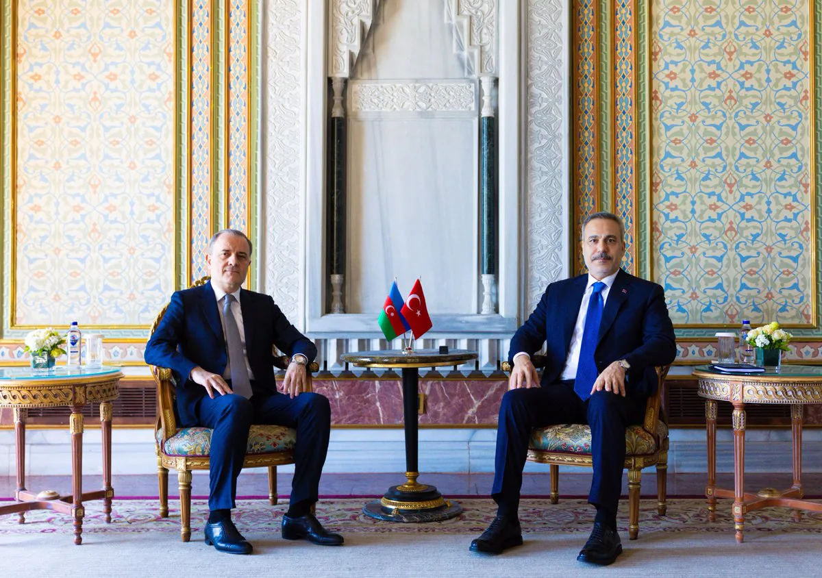 Bakan Hakan Fidan ve Ceyhun Bayramov İstanbul'da Bir Araya Geldi Bakan Hakan Fidan ve Ceyhun Bayramov İstanbul'da Bir Araya Geldi