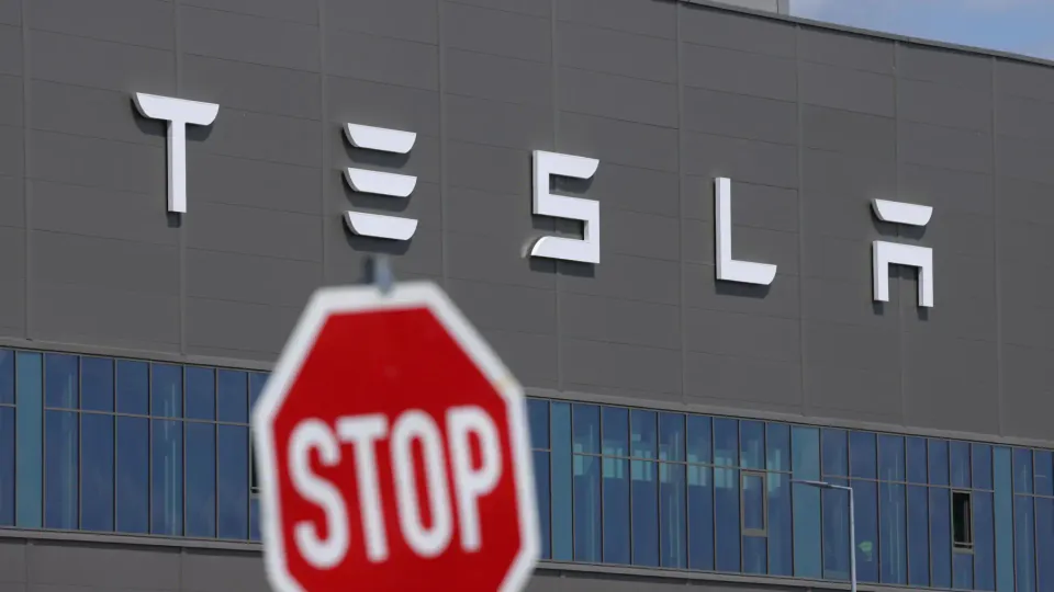 Tesla Fremont fabrikasında sistematik ırkçılık iddialarıyla tarihi dava başladı görseli