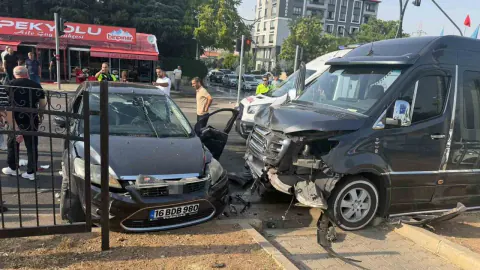 Bingöl'de Trafik Kazası: 5 Yaralı