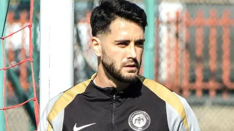 Bursaspor Kaleci Transferini Resmileştirdi: Ahmet Said Kıvanç Takımda