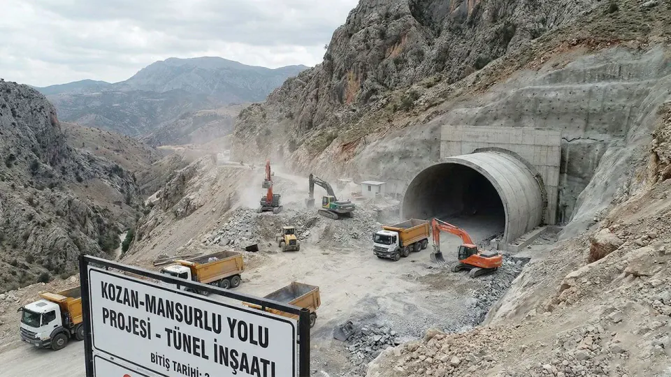 Kozan-Mansurlu Yolu'nda Kritik Viraj: Adana-Kayseri Yolculuğu 2 Saate İniyor görseli