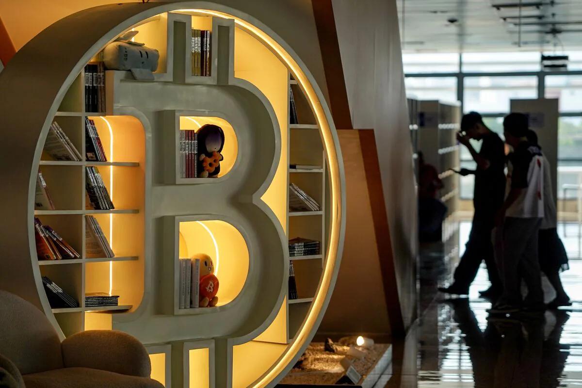 Bitcoin'de Kritik Eşik Aşıldı: 60 Bin Dolar Altındaki Tarihi Düşüş Ne Anlama Geliyor? Bitcoin'de Kritik Eşik Aşıldı: 60 Bin Dolar Altındaki Tarihi Düşüş Ne Anlama Geliyor?