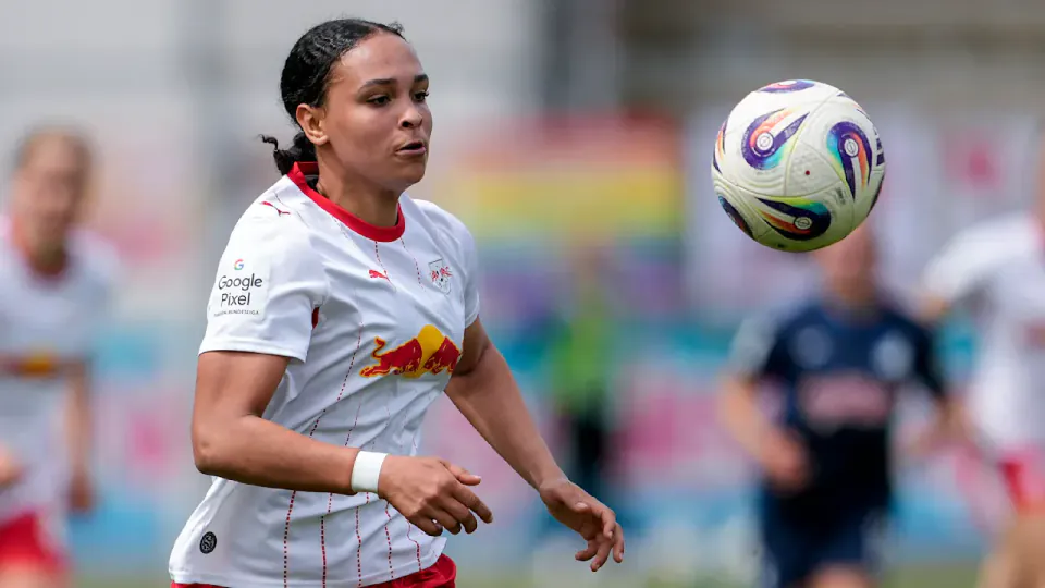 Bundesliga'da Rekor Transfer: Lisa Baum Arsenal Yolunda görseli