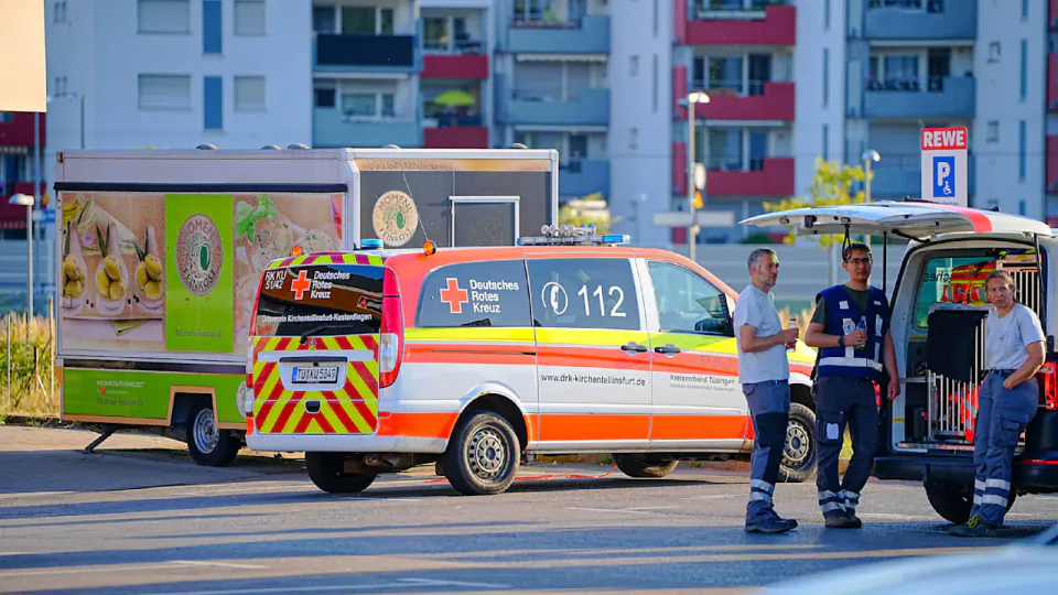 Almanya'da Renningen'de 3 Aylık Bebek Kayboldu: Geniş Çaplı Arama Operasyonu görseli