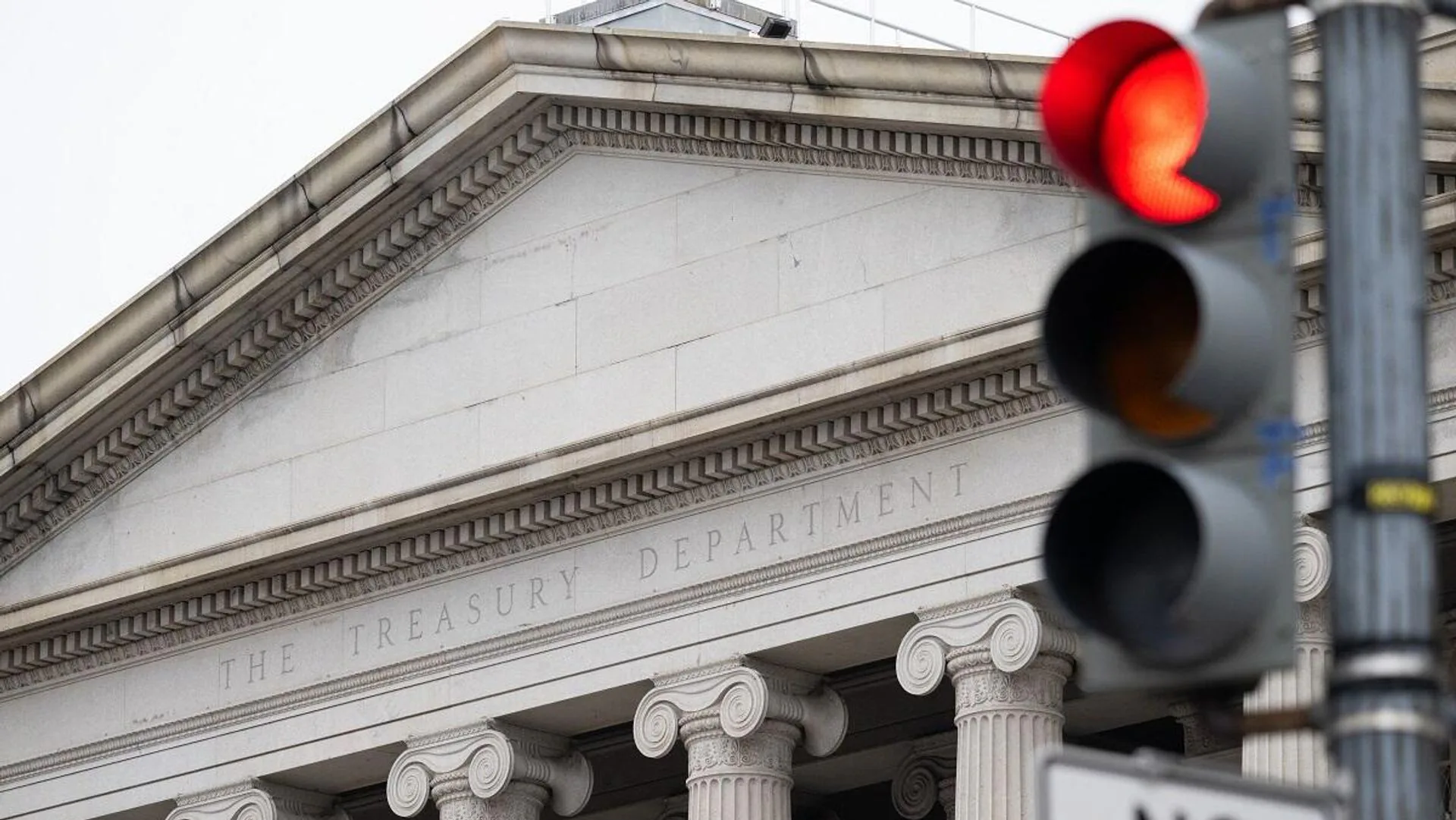 Fed ve ABD'li Düzenleyicilerden Bankalara 'Yasadışı Çalışan' Kredisi Uyarısı Fed ve ABD'li Düzenleyicilerden Bankalara 'Yasadışı Çalışan' Kredisi Uyarısı