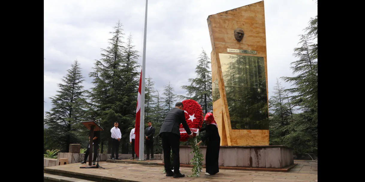 15 Temmuz'da Siirt'te Neler Yaşandı? Valiliğe Yönelik İşgal Girişimi ve Halkın Direnişi 15 Temmuz'da Siirt'te Neler Yaşandı? Valiliğe Yönelik İşgal Girişimi ve Halkın Direnişi