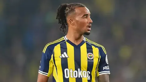 Fenerbahçe'de Archie Brown Bilmecesi: Kamp Performansı Kaderini Değiştirdi