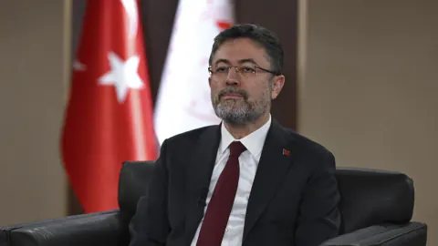 Bakan Yumaklı'dan Antalya yangınında hayatını kaybeden Hasan Kahya için başsağlığı