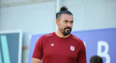 Sivasspor'da Teknik Direktör Arayışı: Gözler Servet Çetin'e Çevrildi