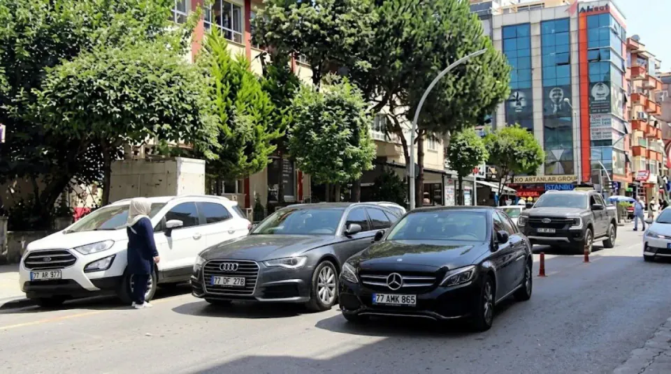 Yalova'da Araç Sayısı 102 Bin 678'e Yükseldi: İşte Araç Türleri ve Bölge Sıralaması görseli