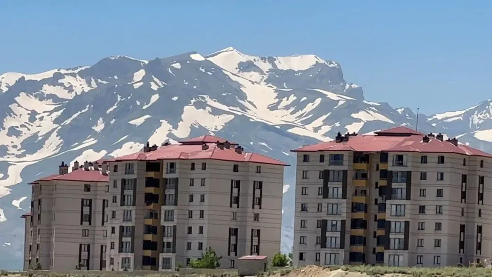 Cilo Dağı'nın Zirvelerinde Dört Mevsim Kar Görsel Şöleni görseli