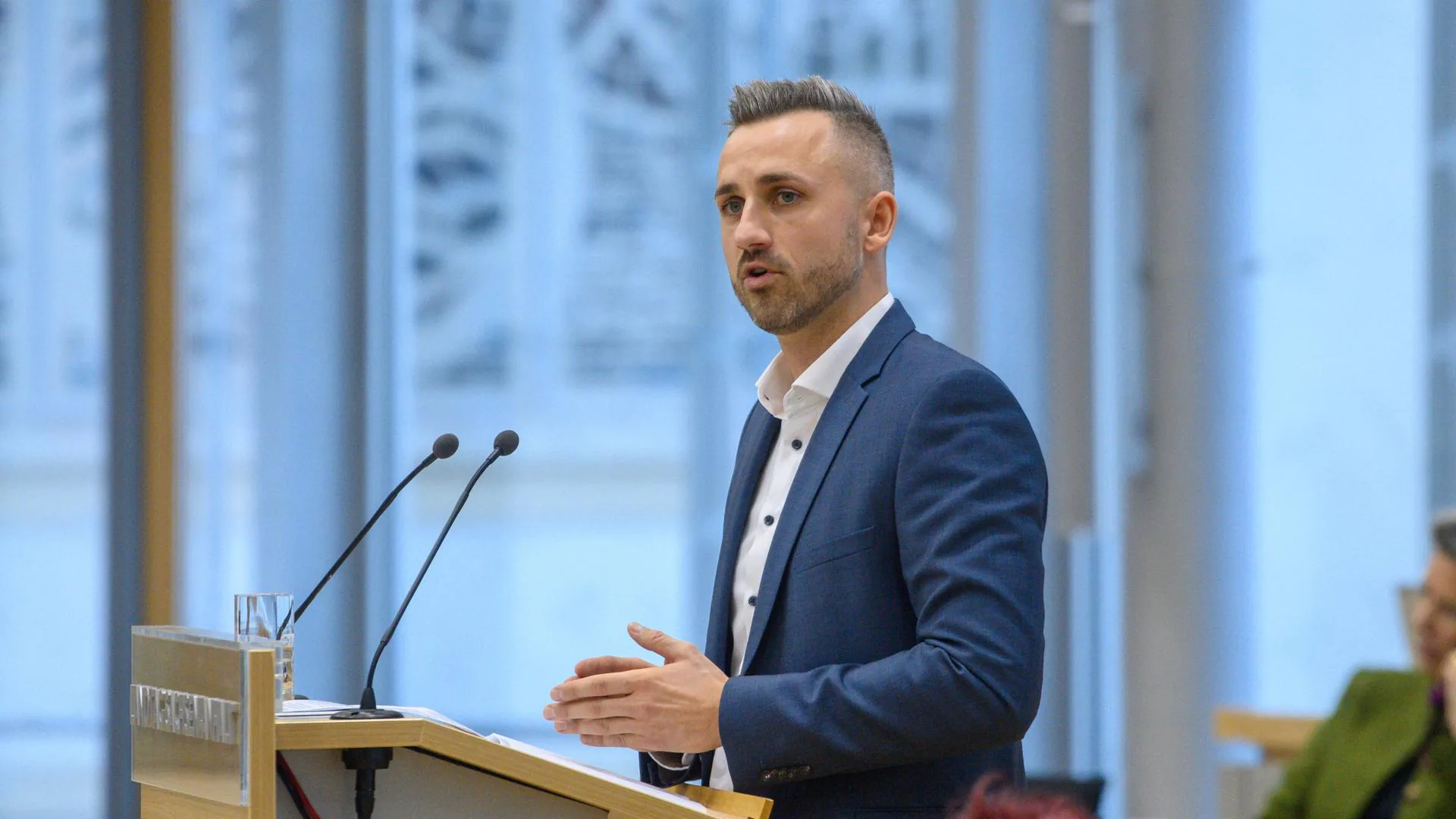 Sachsen-Anhalt'ta Siyasi Deprem: AfD ve CDU Rekabeti Kızışıyor Sachsen-Anhalt'ta Siyasi Deprem: AfD ve CDU Rekabeti Kızışıyor