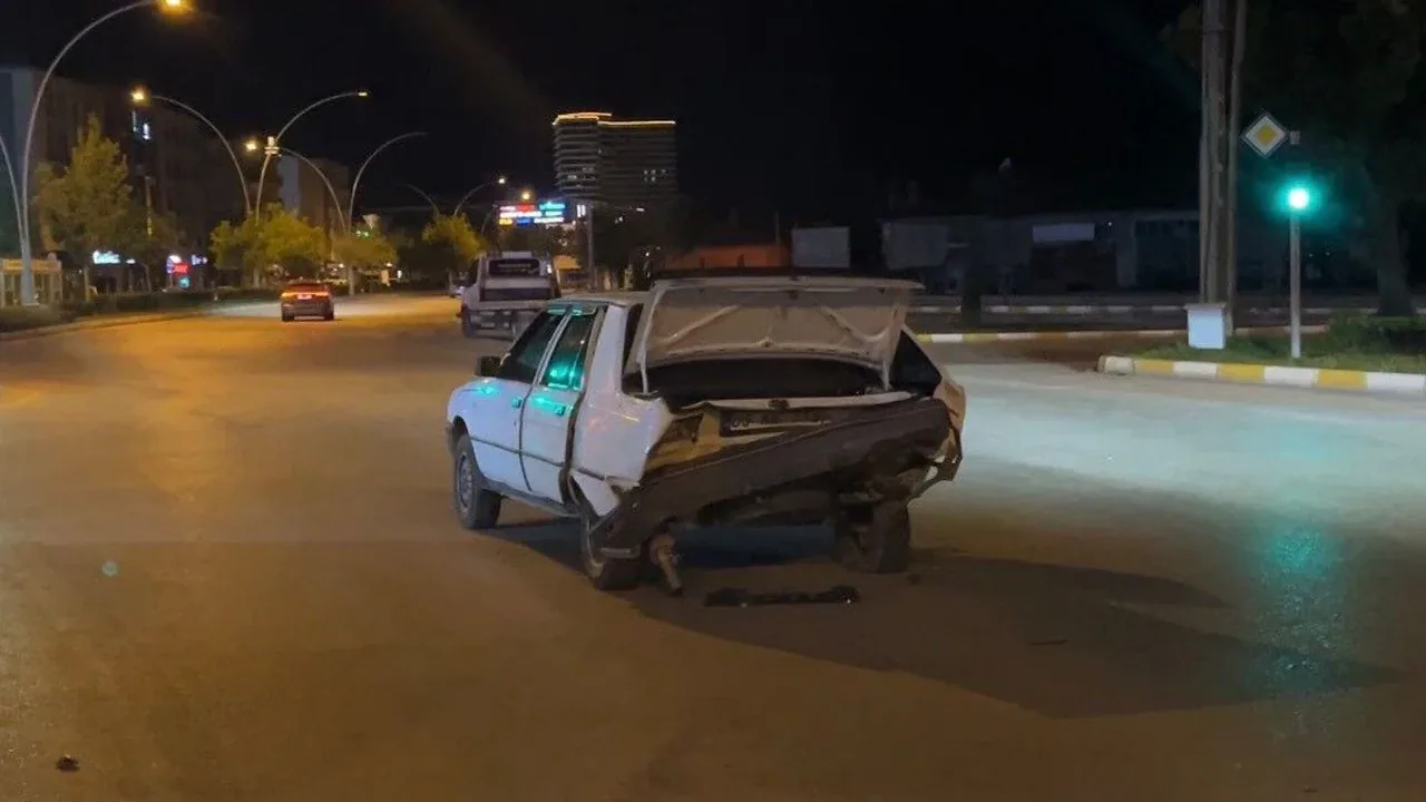 Çorum'da kırmızı ışıkta dehşet: Sürücü aracını bırakıp kayıplara karıştı