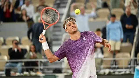 İtalyan Yıldız Flavio Cobolli: Roland Garros Finalinden Wimbledon'a