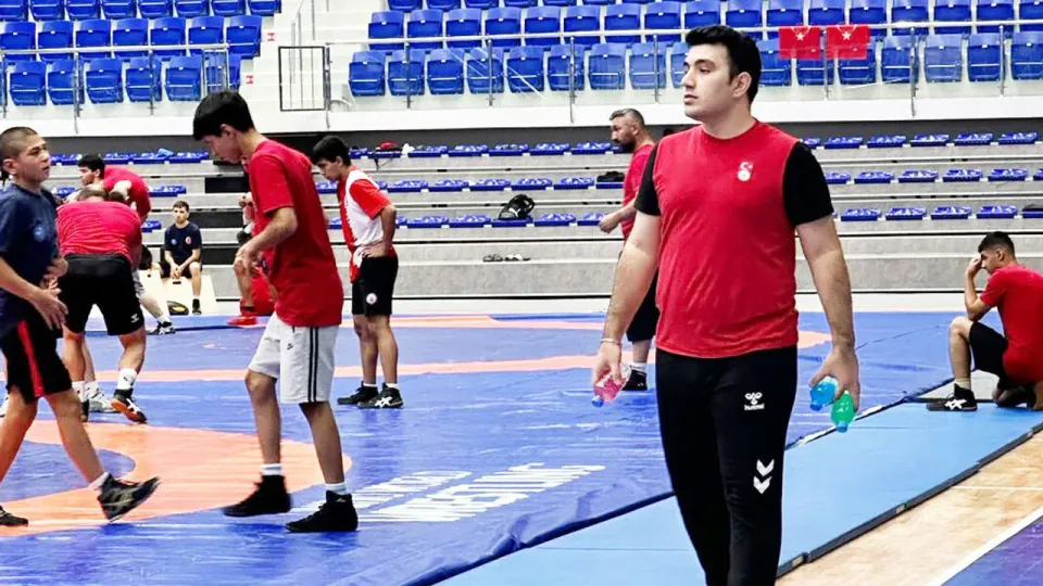 Çorumlu Diyetisyen Ahmet Serhat Afşar, İşitme Engelliler Milli Takımında Görev Aldı görseli