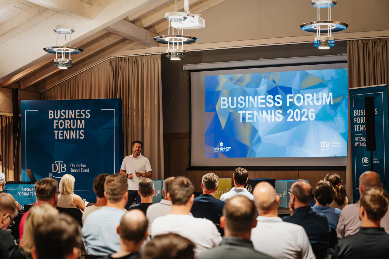 Alman Tenis Federasyonu'ndan Yeni Dönem: Dijitalleşme ve Multi-Racket Hamlesi Alman Tenis Federasyonu'ndan Yeni Dönem: Dijitalleşme ve Multi-Racket Hamlesi