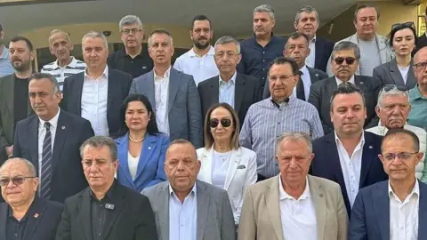 CHP Aydın'da Siyasi Deprem: 9 Belediye Başkanı İstifa Ediyor