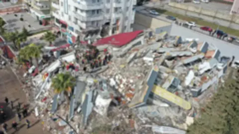 Ezgi Apartmanı davasında karar günü: 35 canın gittiği yıkımda kasten öldürme talep edildi Ezgi Apartmanı davasında karar günü: 35 canın gittiği yıkımda kasten öldürme talep edildi
