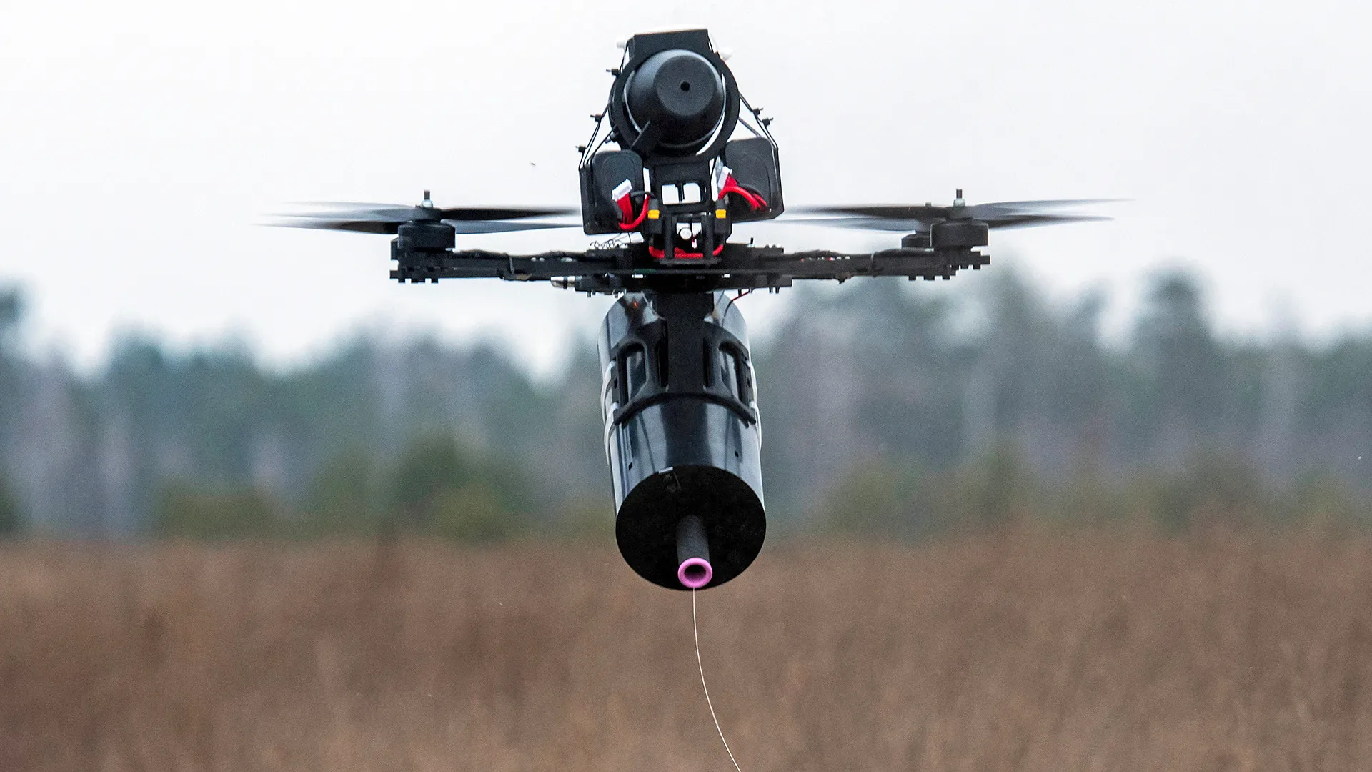Phantom Twist: İnsan Gözünü Yanıltan Görünmez Drone Teknolojisi Phantom Twist: İnsan Gözünü Yanıltan Görünmez Drone Teknolojisi