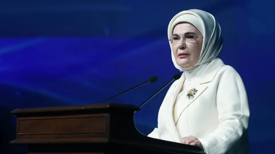 Emine Erdoğan Rize ziyaretlerini video ile anlattı: Sıfır Atık ve yerel üretim vurgusu görseli