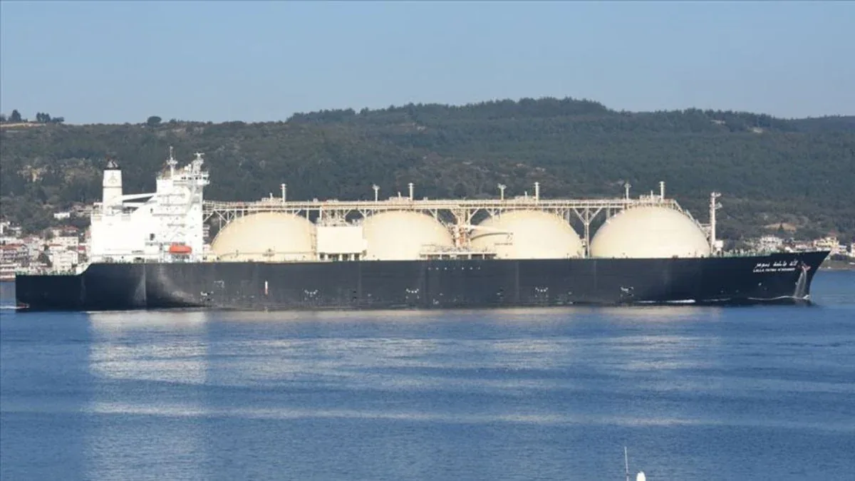 Pakistan, Hormuz Boğazı'ndaki Saldırılar Sonrası Acil LNG Sevkiyatı Arıyor Pakistan, Hormuz Boğazı'ndaki Saldırılar Sonrası Acil LNG Sevkiyatı Arıyor
