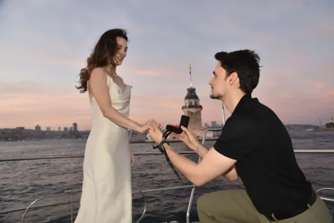 New York'ta Sıradışı Olay: Empire State Building'in Zirvesinde Evlilik Teklifi