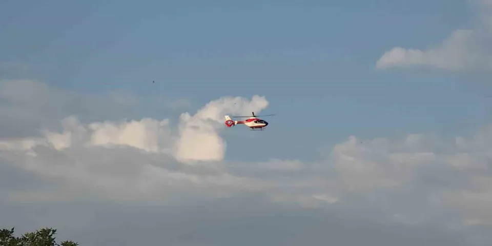 Van'da Sağlık Operasyonu: Hamile Kadın Ambulans Helikopterle Nakledildi görseli