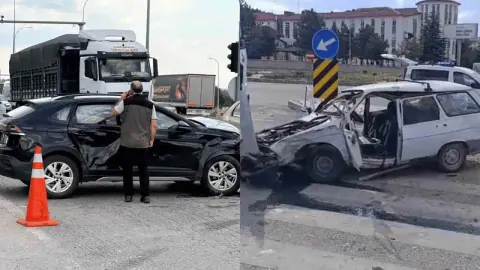 Kütahya'da iki otomobil çarpıştı: 5 yaralı