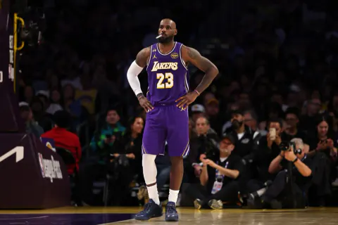 LeBron James ve Philadelphia 76ers Transfer Dedikodusu: 5. Şampiyonluk Hedefi